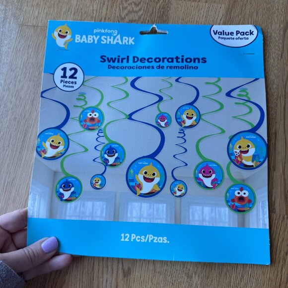 Baby Shark Birthday Party Supplies Lot - Picture 12 of 13